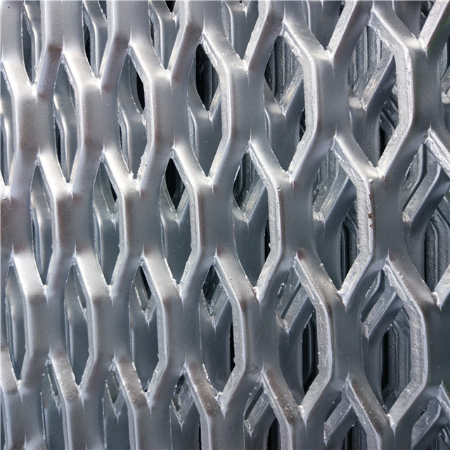Diamond Shaped Expanded Metal Perforated Steel Screen Mesh Heavy Duty