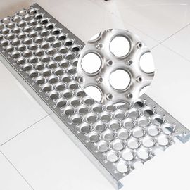 China Stainless Round Galvanized Steel Grating For Floors , Anti - Corrosion supplier
