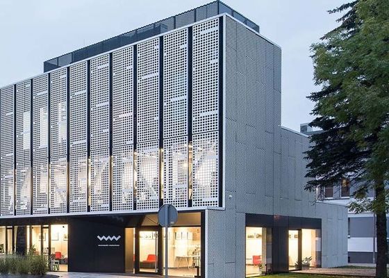 Perforierte Metallgebäude-Fassadenkombination der Funktion und der Ästhetik für Architekturfassaden-Entwurf