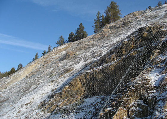 0.5m de ancho de protección contra caídas de rocas red de seguridad de alambre de malla en las montañas