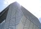 Επεκταθε'ν Sunshade μετάλλων προστατεύει το κτήριο από ισχυρό adumbral πιό breeziest φωτός του ήλιου