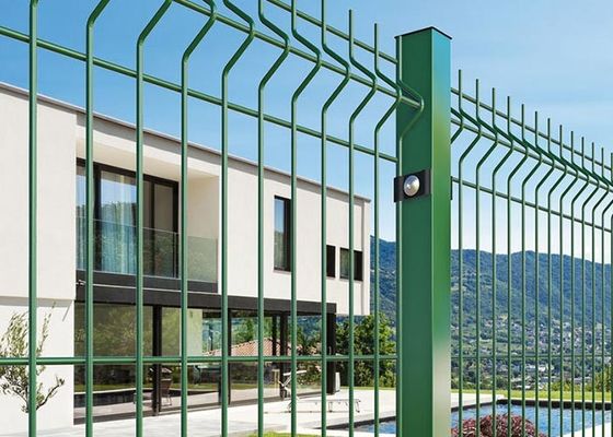 Hot Dipped Galvanized 50×200mm 3D Security Fence 4mm Wire Diameter With Square Post