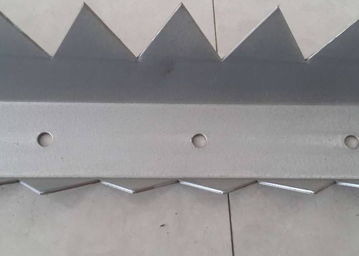 U W Channel Spikes Razor Barbed Wire Hot Dip Galvanized 2mm Thickness